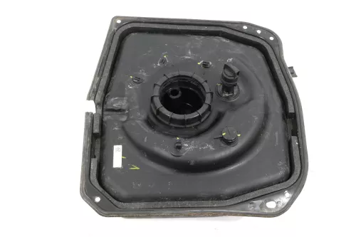 VW Passat 3C Harnstoffeinspritzung Tank  Harnstoff 3C0131878