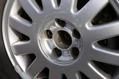 1x Felge Alufelge original Audi A3 8L 6jx15H2 ET38 8L0601025 8L0 601 025 Kratzer (154908)