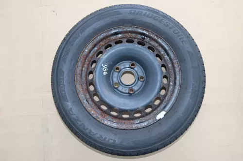 Audi A4 B5 A6 4B Passat 3B 3BG Felgen Reifen Sommerreifen 195/65 R15 91V 3-5mm (155290)