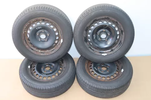 Audi A4 B5 A6 4B Passat 3B 3BG Felgen Reifen Sommerreifen 195/65 R15 91V 3-5mm (155290)