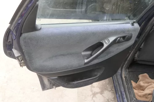 VW Passat 3A Variant Türverkleidung Verkleidung Tür vorne hinten links schwarz K (155421)