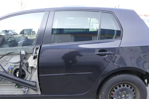 VW Golf 5 V 1K Tür Türrahmen hinten links 4/5-Türer schwarz LC9Z -ohneAnbauteile
