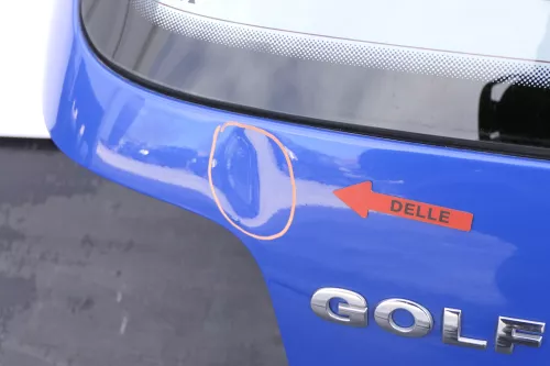 VW Golf 4 Limousine Heckklappe Kofferraumklappe Klappe hinten blau LW5Z - Delle (155572)