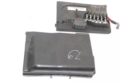 VW Polo 9N 9N3 Ibiza Kasten Abdeckung Batterie Sicherungsträger Sicherung