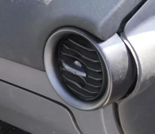 Seat Ibiza 6L Lüftungsdüse Düse Lüftung rechts o. links Armaturenbrett silber