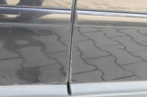 Audi A6 4B C5 Tür Türblatt hinten links schwarz LZ9W mit Rahmen (155737)