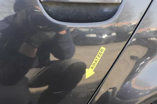 Audi A6 4B C5 Tür Türblatt hinten links schwarz LZ9W mit Rahmen (155737)