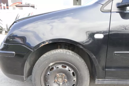 VW Polo 9N Kotflügel vorne links schwarz L041 bis ca.Bj.2004 - Rost