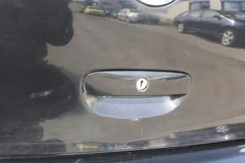 VW Polo 9N3 9N Heckklappe Kofferraumklappe Klappe schwarz L041 uni Heck (155950)