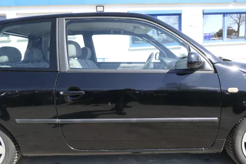 VW Lupo Seat Arosa Tür vorne rechts Beifahrertür schwarz L041 (für elektr.Fenst