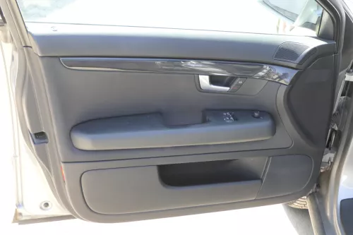 4x Audi A4 8E B6 Türverkleidung Verkleidung Tür vorne + hinten schwarz links