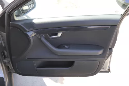 4x Audi A4 8E B6 Türverkleidung Verkleidung Tür vorne + hinten schwarz links (156337)