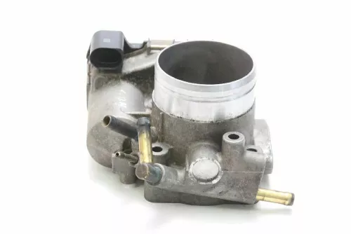 VW Passat 3BG Audi A4 8E B6 Drosselklappe 06B133062H 2,0 ALT 96ke 136PS