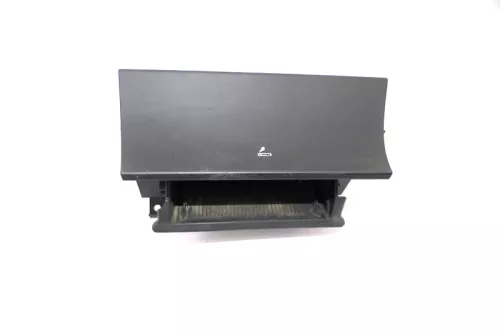 Skoda Octavia 1U Aschenbecher Zigarettenanzünder vorne 1U0857962