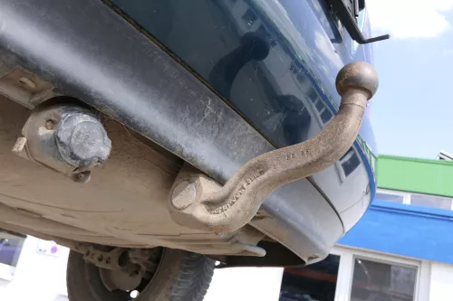 Audi A4 B5 abnehmbare Anhängerkupplung abnehmbar Westfalia 305 168