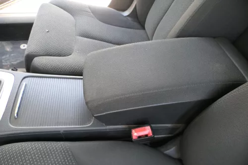 VW Passat 3C Mittelarmlehne Armlehne Fach original komplett zum nachrüsten Stoff