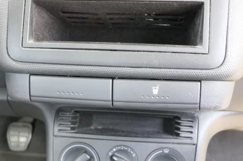 Seat Arosa VW Lupo Becherhalter Dosenhalter unten geschraubt schwarz 1