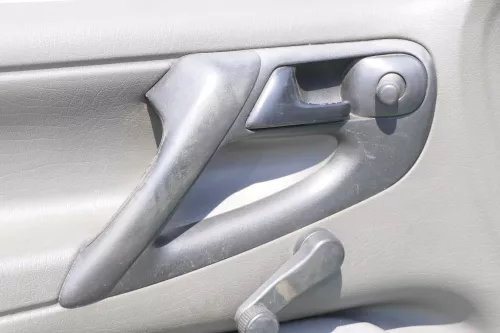 VW Polo 6N Türverkleidung Verkleidung Tür vorne links 2/3-Türer grau (157303)