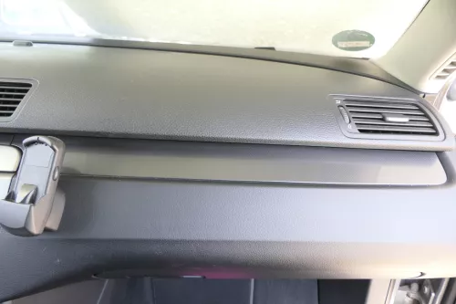 Passat 3C Mittelkonsole Verkleidung Radio Klappe Abdeckung Dekor silber/schwarz (157664)