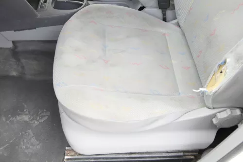 VW Caddy 3 2k Sitz Fahrersitz vorne links Fahrer (ohne die Kopfstütze) (157689)