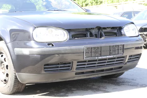 VW Golf 4 Stoßstange vorne Stoßfänger vorn vorne schwarz LC9Z schwarz SWR (157737)