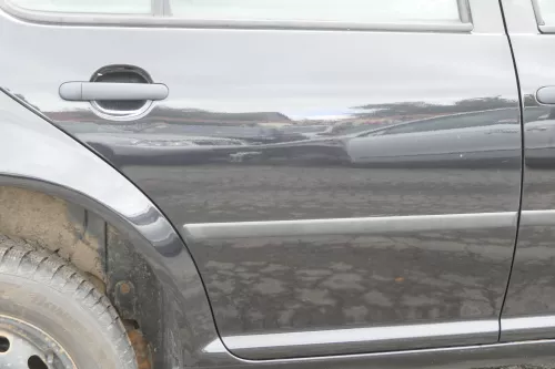 VW Golf 4 Limousine Tür hinten rechts schwarz LC9Z blackmagic (KEINkombi) p (157741)