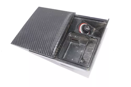 VW Golf 4 Bora Aschenbecher mit Zigarettenanzünder Anzünder Dekor (157763)