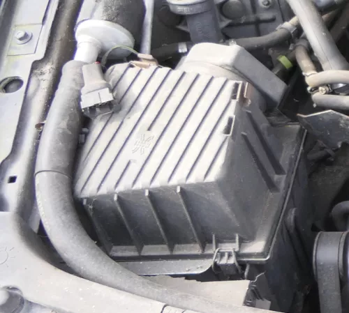 VW Passat 3A 35i Luftfilterkasten Deckel Luftfilter 1,6 74kw 3A0129607BA AFT AKS