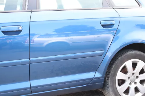 Audi A3 8P 4/5-Türer Tür hinten links Türblatt mit Rahmen blau LZ5C (157957)