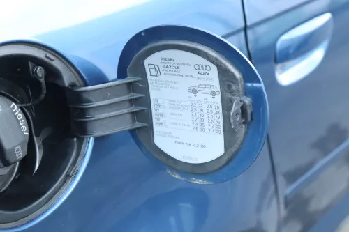 Audi A3 8P Tankdeckel Klappe Tankklappe Tank blau LZ5C 4/5Türer Sportback