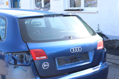 Audi A3 8P 4/5-Türer Heckklappe Klappe Schei hinten blau LZ5C ohne Anbauteile (157961)