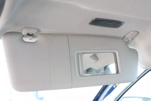 Audi A3 8P Sonnenblende rechts vorne 8P0857552A 9V4 silber grau beleuchtet