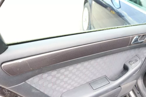 Audi A6 4B Türverkleidung Verkleidung Tür vorne +hinten links rechts swing schwa (157993)