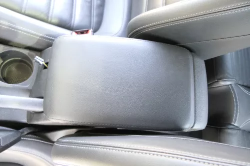 VW Golf 6 5K Scirocco Mittelarmlehne Armlehne Lehne Mitte Original Leder schwarz