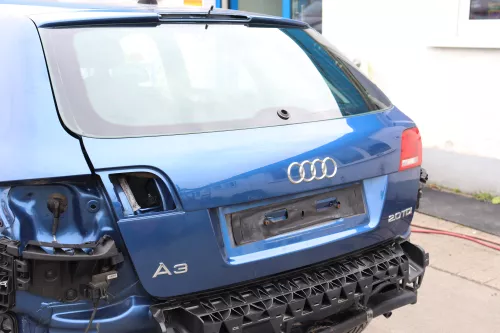 Audi A3 8P 4/5-Türer Heckklappe Klappe Schei hinten blau LZ5C ohne Anbauteile cc (158491)