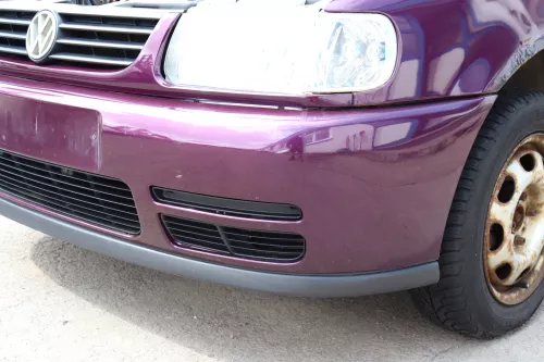 VW Polo 6N Kühlergrill Grillleiste lila LC4U vorne Leiste Grill VW Zeichen (158506)