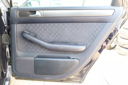 Audi A6 4B Türverkleidung Verkleidung Tür vorne +hinten links rechts blau mariti (158575)