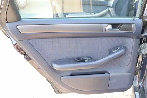 Audi A6 4B Türverkleidung Verkleidung Tür vorne +hinten links rechts blau mariti (158575)