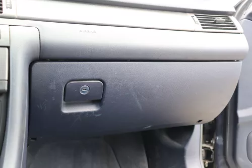 Audi A6 4B C5 Handschuhfach 4B1857035E / AD maritimblau 3ZQ blau