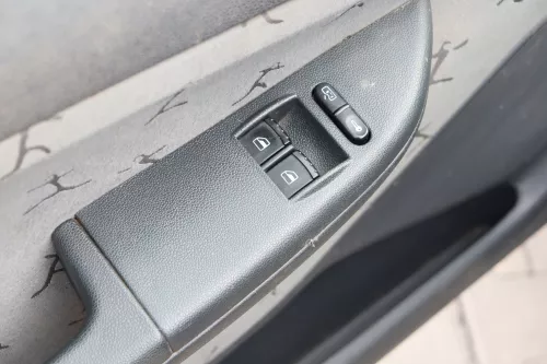 4 x Skoda Fabia 6Y Stufenheck Türverkleidung Verkleidung Tür vorn vorne links re (158671)