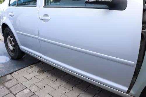 VW Golf 4 Bora Tür vorne rechts Beifahrertür 4/5-Türer + Kombi silber LB7Z satin (158800)