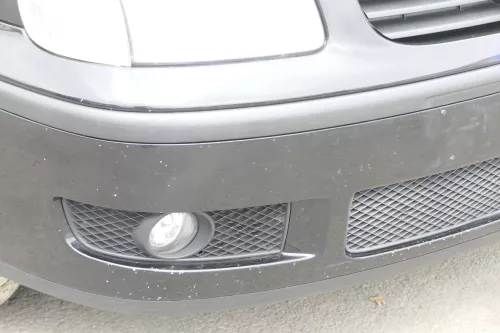 VW Polo 6N2 Stoßstange vorne Frontstoßstange Stoßfänger schwarz L041 +Grill (158923)