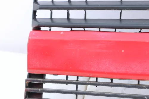 VW T4 kurze Version Grill Kühlergrill VW Zeichen Logo rot LY3D 701853653 (158966)