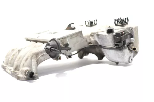 VW Passat 3A 35i Golf 3 Ansaugbrücke Ansaugkrümmer 1,6 AFT AKS 037133205A (158972)