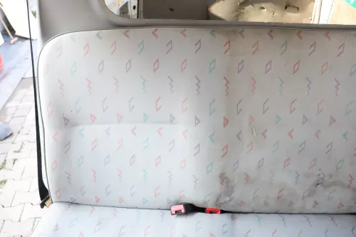 VW T4 Sitze hinten Sitz Rückbank 3-er (Multivan Caravelle) mit Gurten rechts lin (159067)