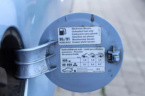 VW Passat 3B Tankdeckel Klappe Tankklappe Deckel Tank blau LL5Y nebio (159126)