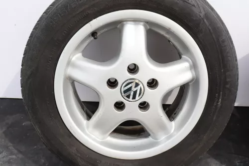 1x Audi A4 A6 Alufelge original 8D0071498 7j x15H2 ET45  LK 5x112  KBA 43393 (159133)