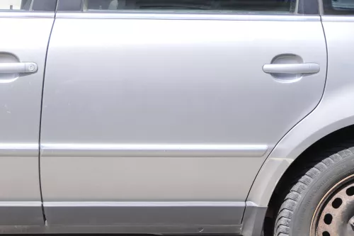 VW Passat 3B 3BG 3B6 Kombi Variant Tür hinten links grau LD7W urbangrey (159319)