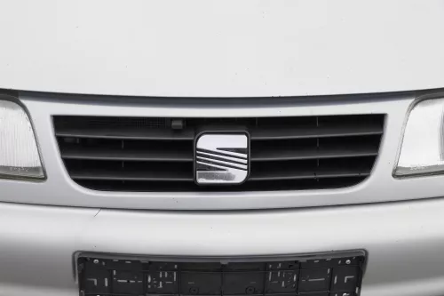 Seat Alhambra 7V 7M Kühlergrill Grill silber LB7Z satinsilber (159430)