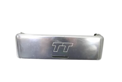 Audi TT 8N Blende für radio um MIttelkonsole Abdeckung Logo Zeichen Alu silber (159579)